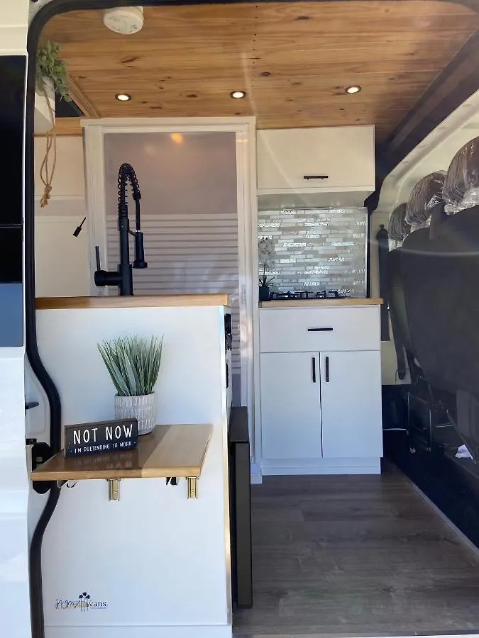 Discover Puerto Rico In Our Campervan Carlos By Van Del Sol 산후안